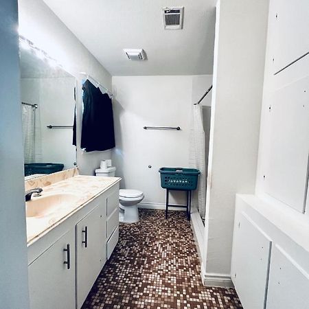 Cozy Private Bed & Bath Near Medical Center, Galleria And Dt Houston Esterno foto